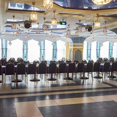 Східний Hotell Berezhany Exteriör bild
