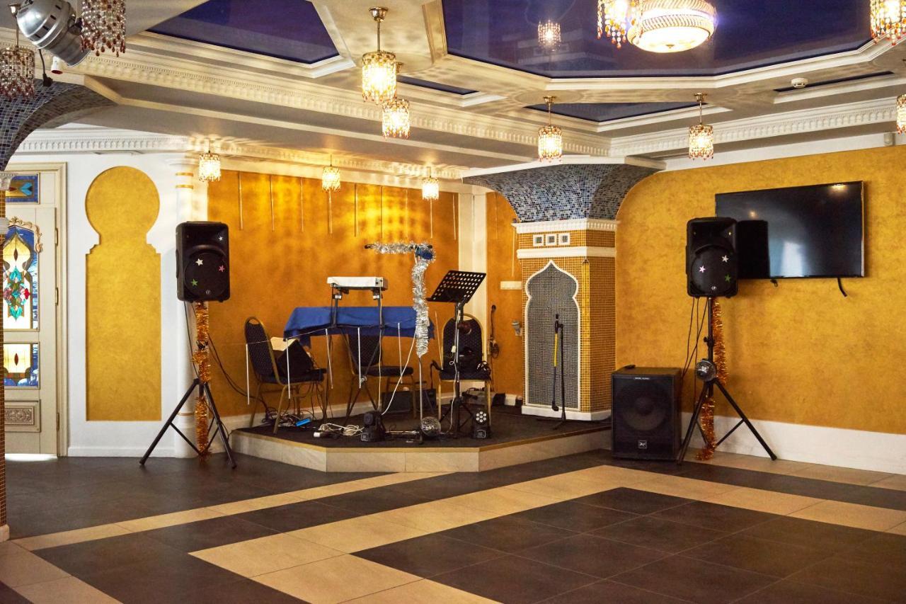Східний Hotell Berezhany Exteriör bild