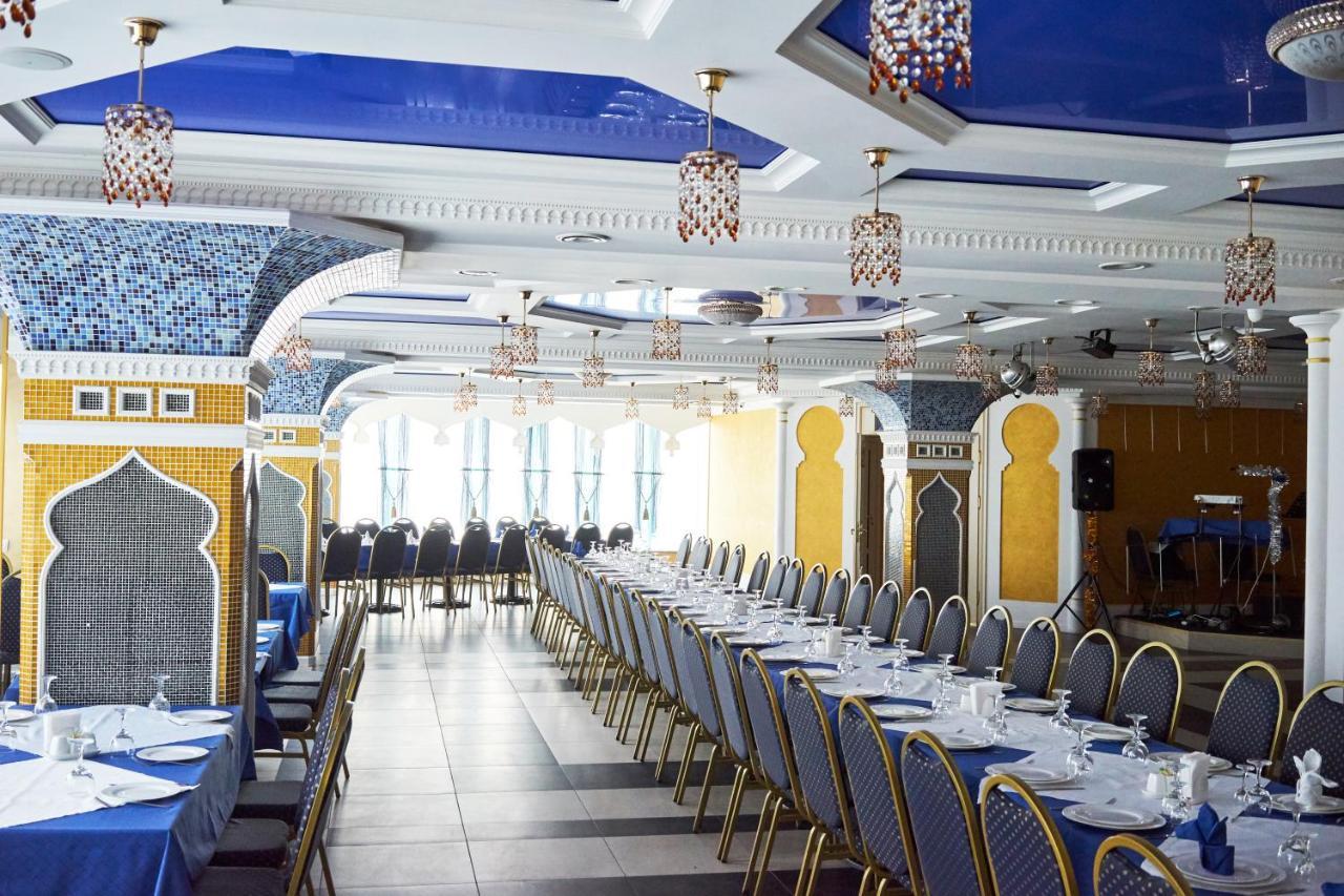 Східний Hotell Berezhany Exteriör bild