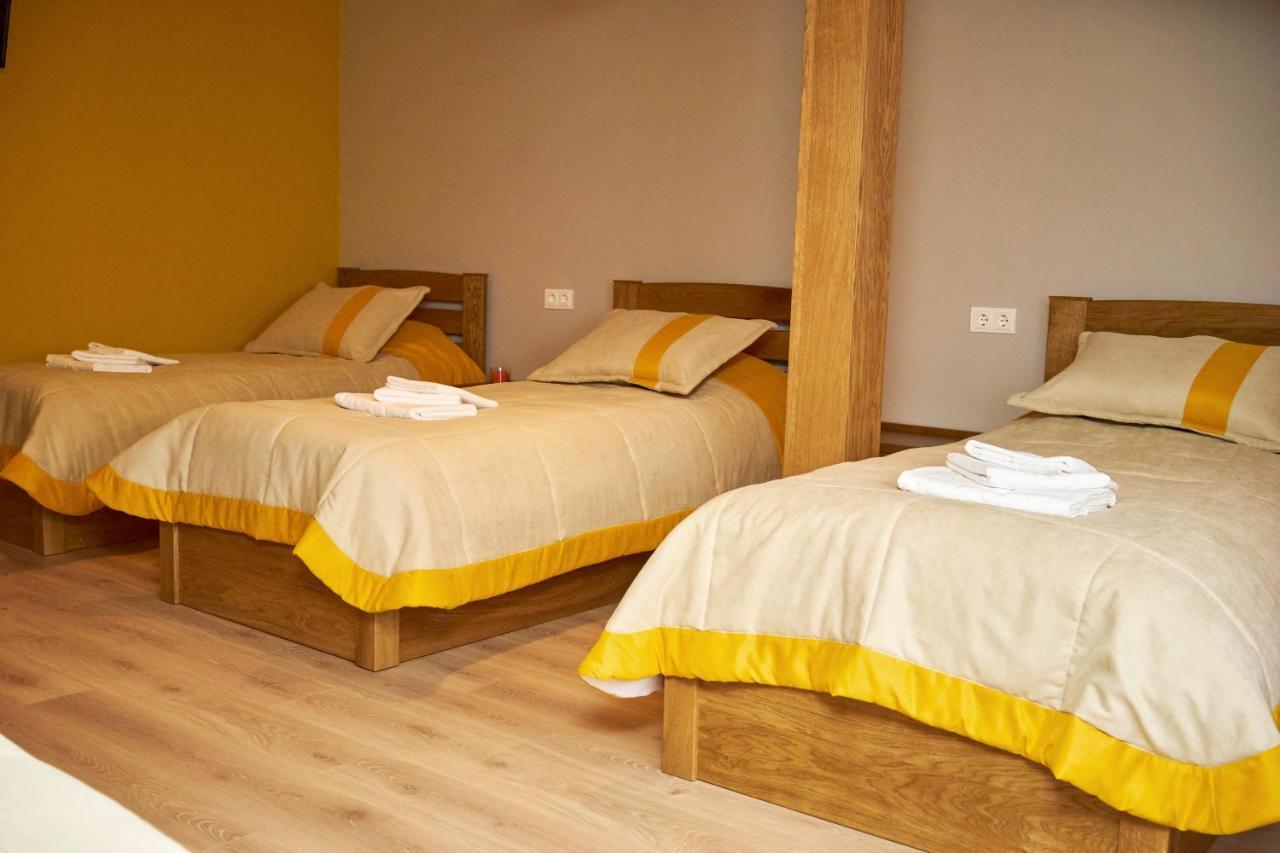 Східний Hotell Berezhany Exteriör bild