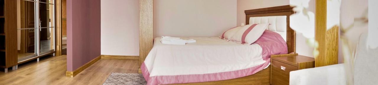 Східний Hotell Berezhany Exteriör bild
