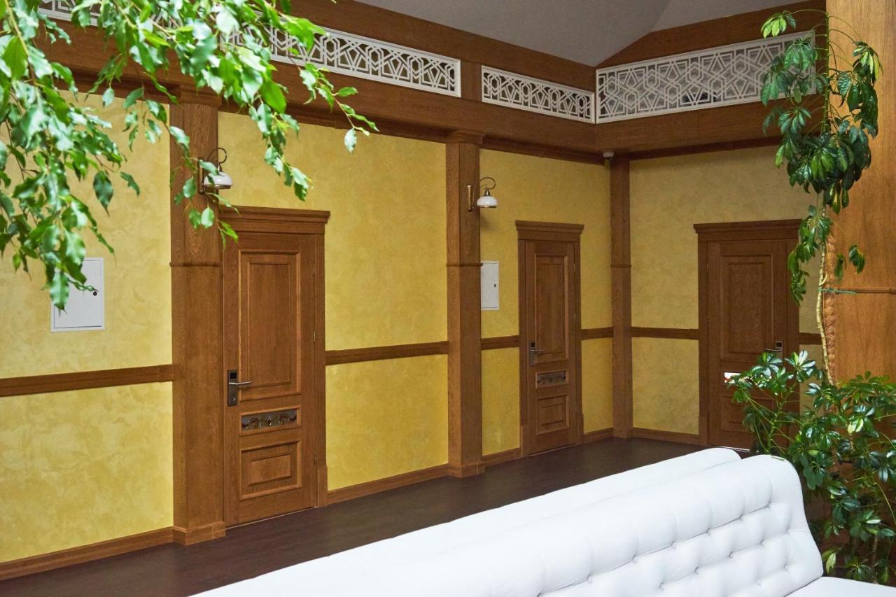 Східний Hotell Berezhany Exteriör bild
