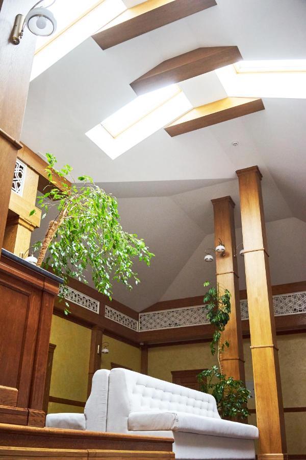 Східний Hotell Berezhany Exteriör bild