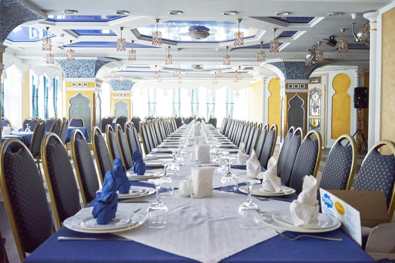 Східний Hotell Berezhany Exteriör bild