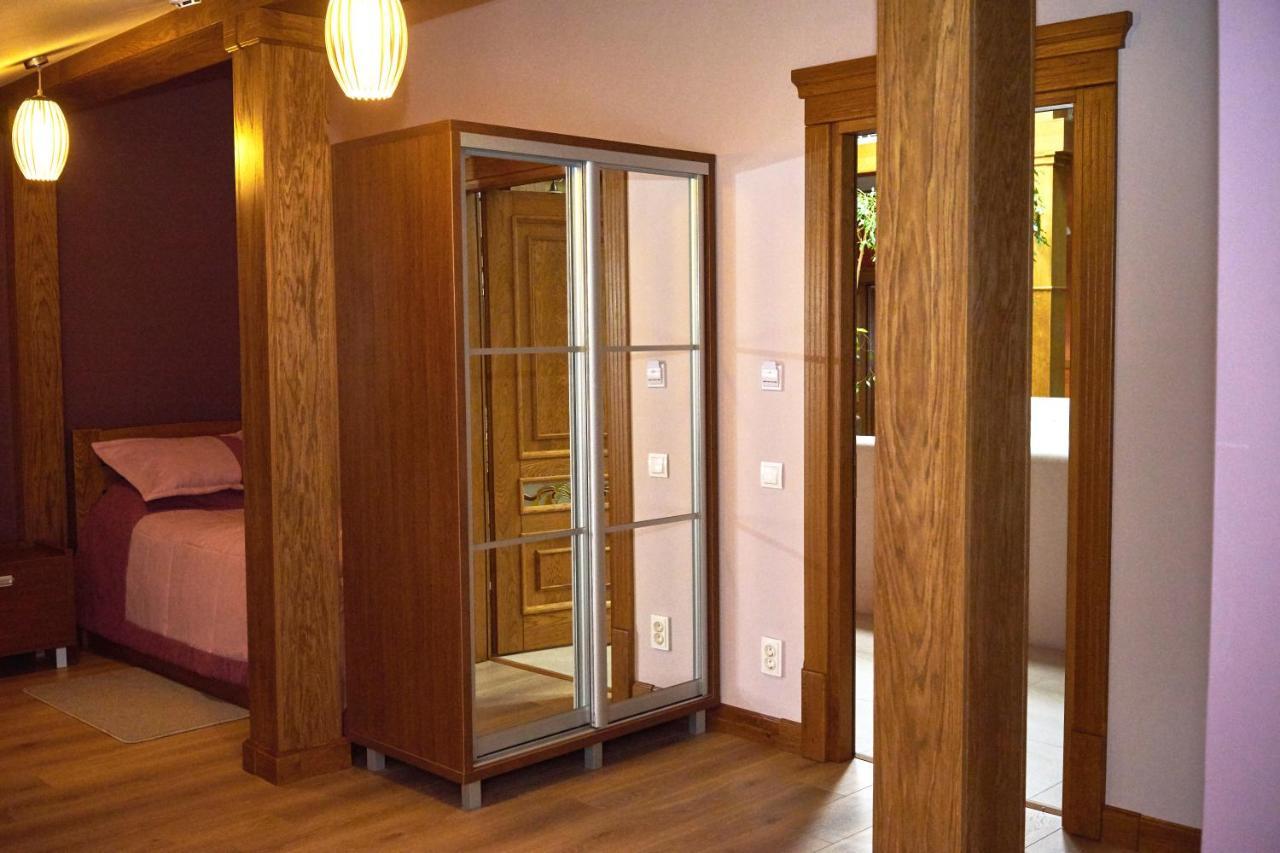 Східний Hotell Berezhany Exteriör bild