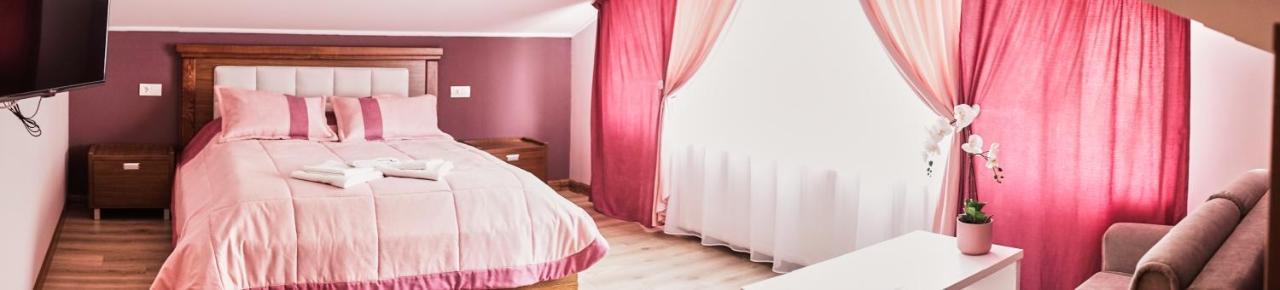Східний Hotell Berezhany Exteriör bild