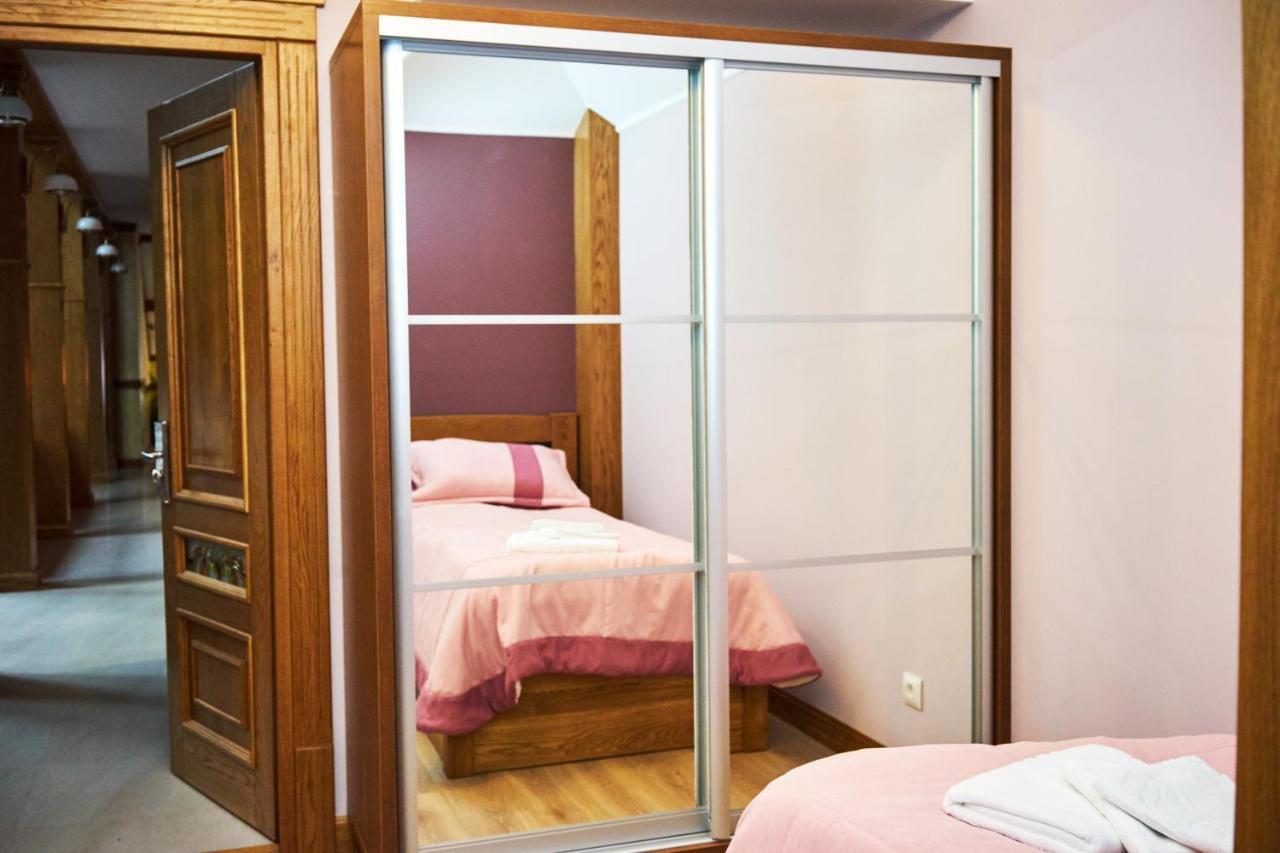 Східний Hotell Berezhany Exteriör bild