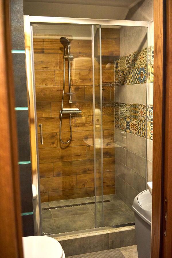 Східний Hotell Berezhany Exteriör bild